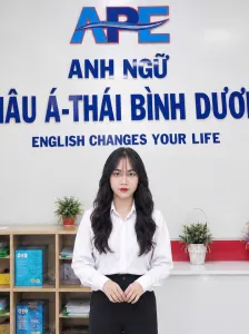Cô Thùy Trang - Cử nhân ngôn ngữ Anh 